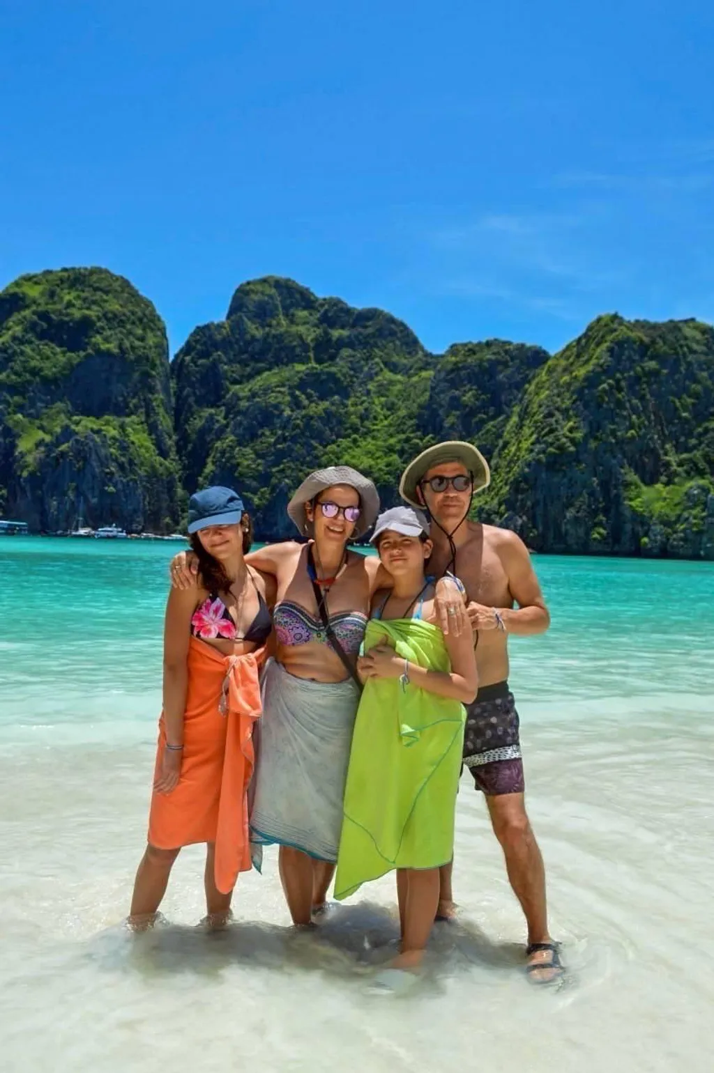 [FROM PHUKET] Phi Phi & Khai Islands (Maya Bay, Monkey Beach) - Speedboat 