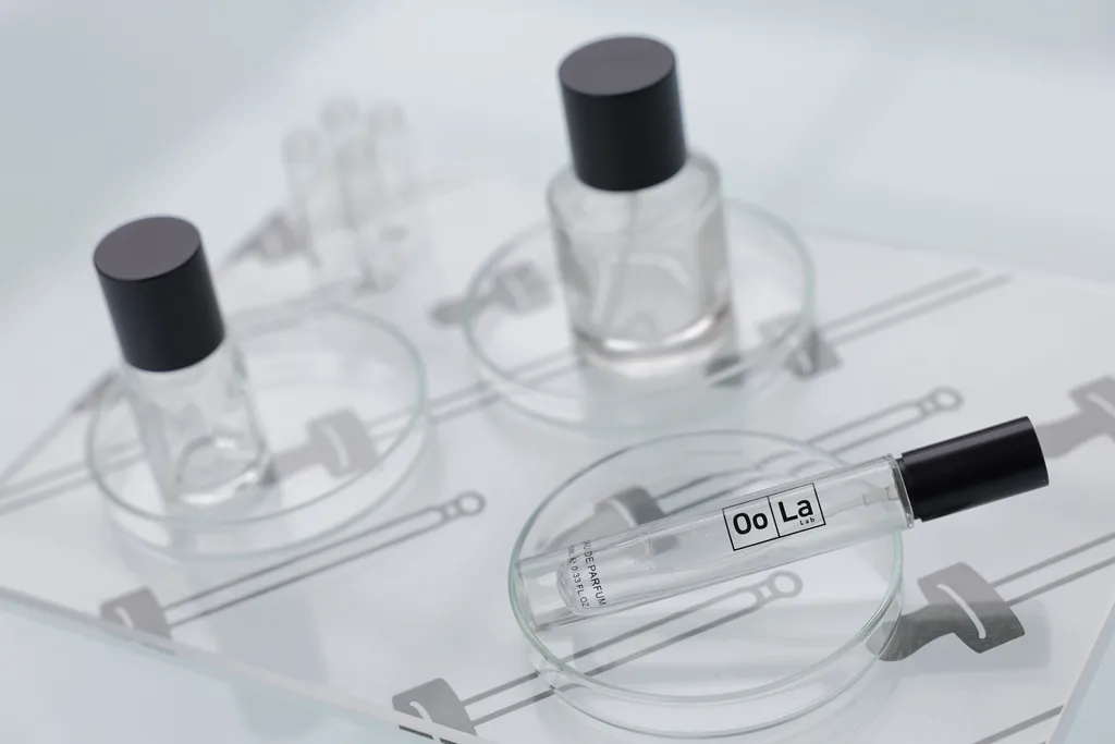 [BANGKOK] Fragrance Design & Mixology (Group Session)