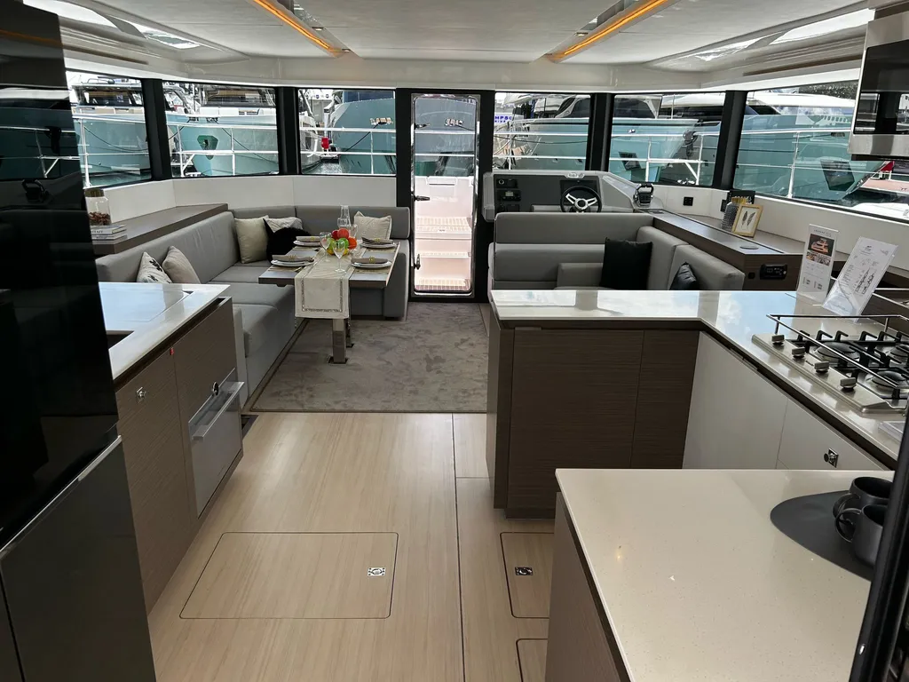 [PHUKET] Zambezia Leopard 53 ft Power Catamaran -Boat Lagoon