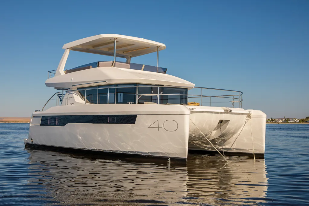 Shibuli Leopard 40 ft Power Catamaran