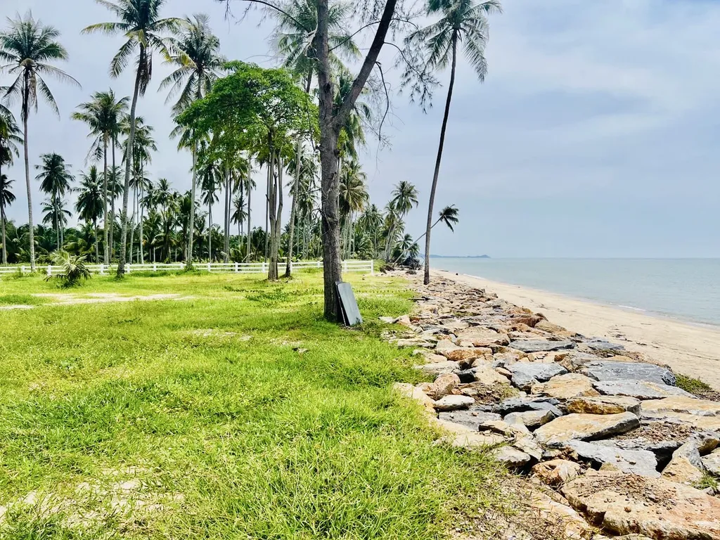 [SICHON]Beach Front Land For Sale 
