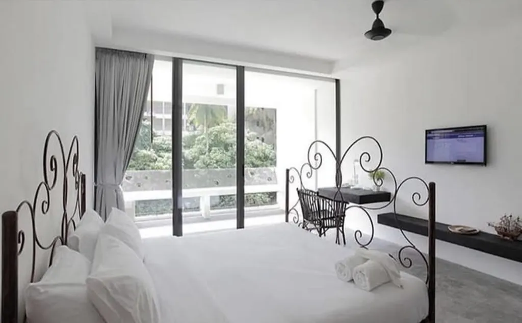 [PHUKET]Hotel for sale, Surin beach 