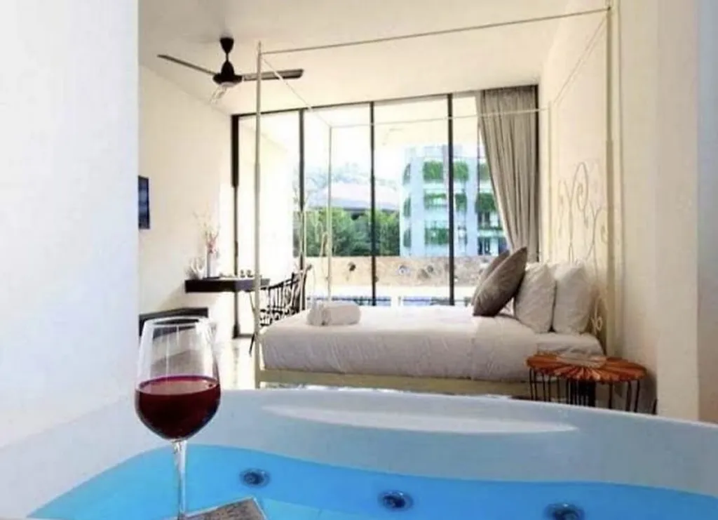 [PHUKET]Hotel for sale, Surin beach 